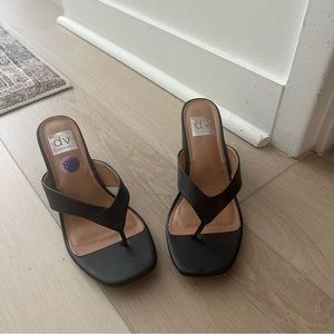 Dolce Vita Thong heel size 8.5